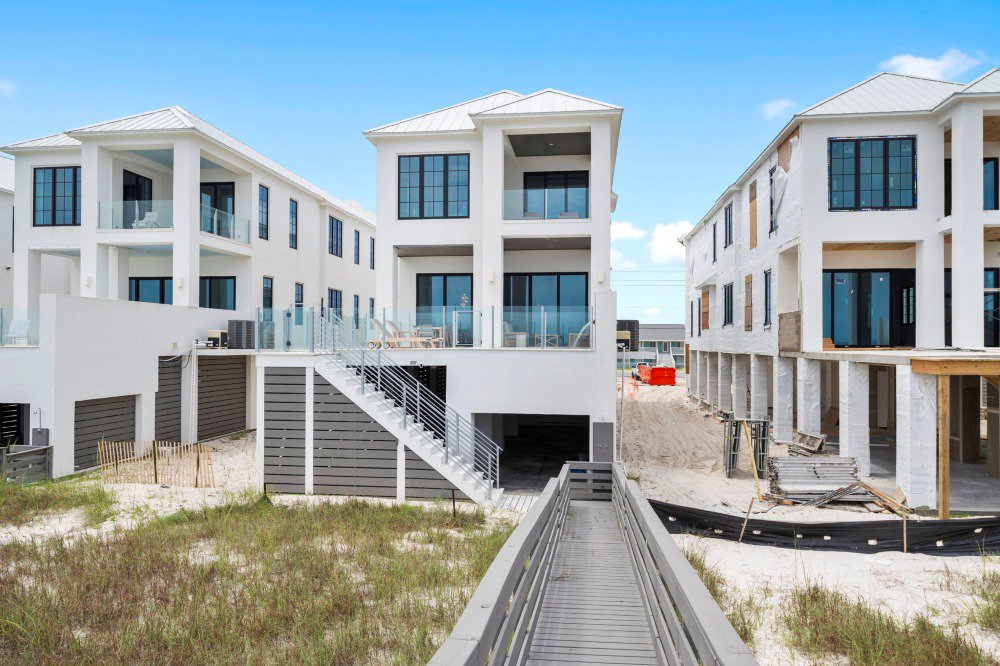Resort Eleanor Beach